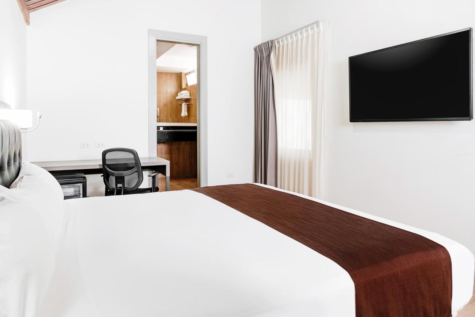 Wyndham Costa Del Sol Tumbes Hotel Екстериор снимка