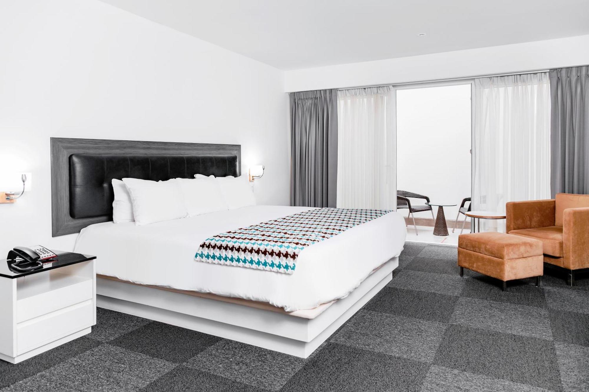 Wyndham Costa Del Sol Tumbes Hotel Екстериор снимка